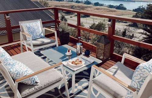 Trevallyn Maison | Spacious 1 Bedroom Accommodation With Beautiful Views