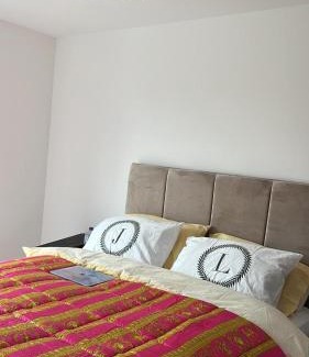 South Hornchurch Appartement | Spacious 1 bedroom apart - lux bright with balcony