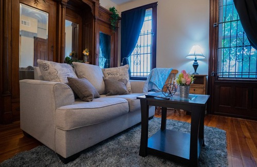 North Philadelphia Appartement | Spacious 1 BR, 2bath located 2 blocks from Temple Hospital
