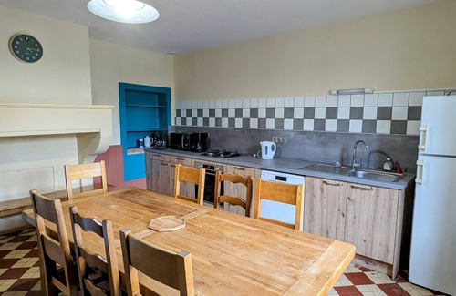 Mecrin Cottage | Gîte accueillant 10 pers avec terrasse, proche nature, idéal pour famille et PMR à Mécrin