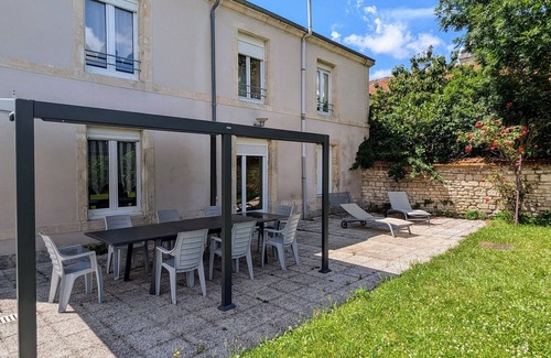 Mecrin Cottage | Gîte accueillant 10 pers avec terrasse, proche nature, idéal pour famille et PMR à Mécrin