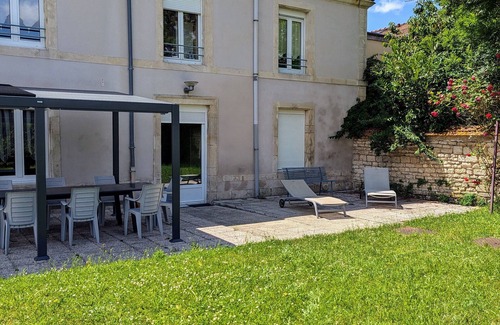 Mecrin Cottage | Gîte accueillant 10 pers avec terrasse, proche nature, idéal pour famille et PMR à Mécrin