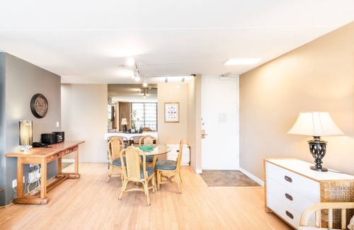 Diamond Head - Kapahulu - St. Louis Copropriété | Spacious 14th Floor Corner Suite, Partial Diamond Head and Ocean Views, FREE Parking!