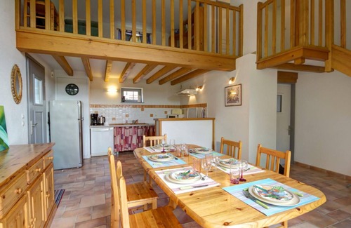 Lure Cottage | Grande Maison Authentique avec Jardin Privé, Terrasse et VTT - Hébergement pour 15 Personnes