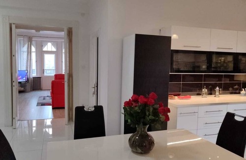 Tisztviselotelep Appartement | Appartement spacieux 158m² à Budapest Balcon 2 Salles de bain 30m du métro