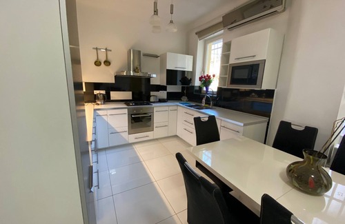 Tisztviselotelep Appartement | Appartement spacieux 158m² à Budapest Balcon 2 Salles de bain 30m du métro