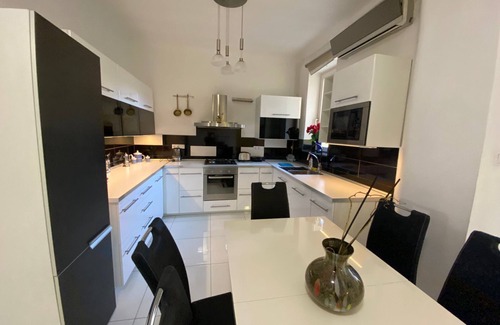 Tisztviselotelep Appartement | Appartement spacieux 158m² à Budapest Balcon 2 Salles de bain 30m du métro