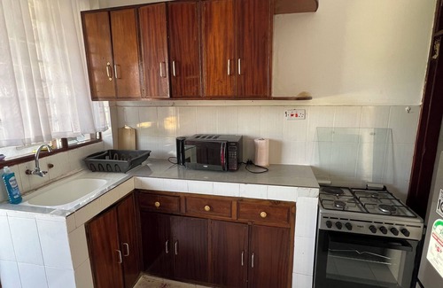 Mombasa Appartement | Spacious 1bedroom apartment in Nyali/hotshower/washing machine /wifi