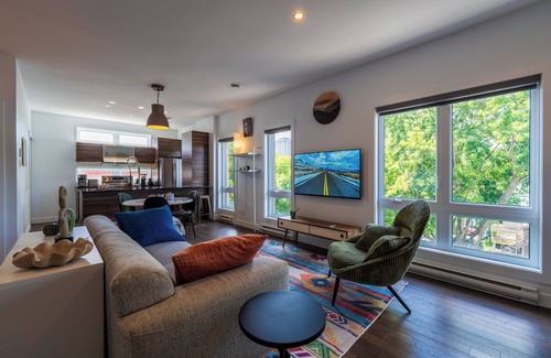 Latin Quarter Appartement | Spacious 1BR Condo, work&play in Montréal