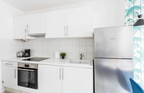 Enfants-Rouges Appartement | Appartement refait à neuf à 2 pas de République