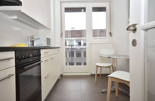 Muhlebach Appartement | Spacious 1BR near Opera - Mill 5.43