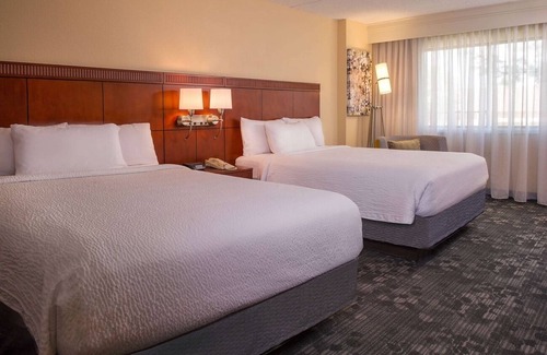University Place Hôtel | Spacious 1BR Unit Near Pavilion | Pet-Friendly, Pool, Fitness Center