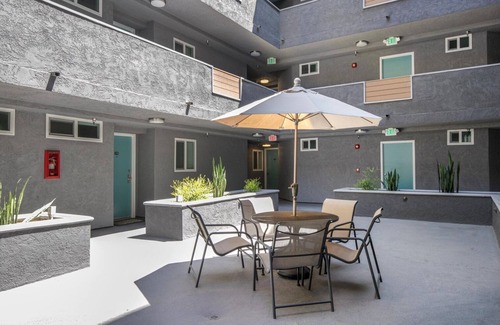 Beverly Grove Appartement | Spacious 1BR, walking distance to The Grove, Beverly Center by Blueground