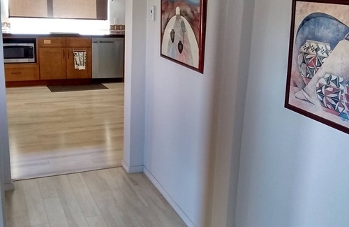 West Alameda Maison | Retraite rénovée avec 2 chambres, 2 salles de bain, avec une vue imprenable sur Santa F