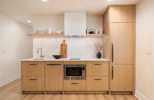 Shaughnessy Maison | Spacious 2-BDRM near Sunsets, Beach + City Life