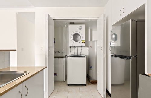Avalon Beach Appartement | Spacious 2-Bed, 2-Bath Moments from Avalon Beach