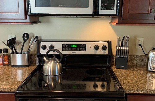 Lower Greenville Maison | Spacious 2 bed/2bath Beautifully Updated in Lower Greenville/Lakewood