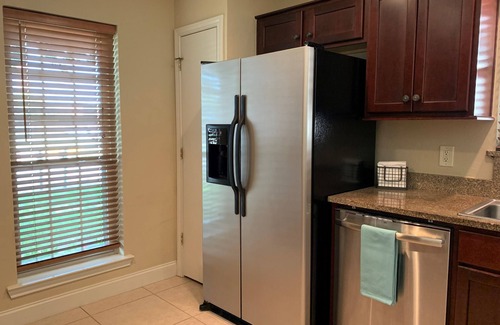 Lower Greenville Maison | Spacious 2 bed/2bath Beautifully Updated in Lower Greenville/Lakewood