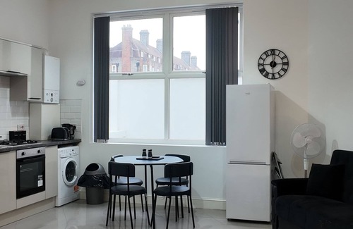 Haverstock Appartement | Spacious 2 Bed Apart with Patio in Camden WR201