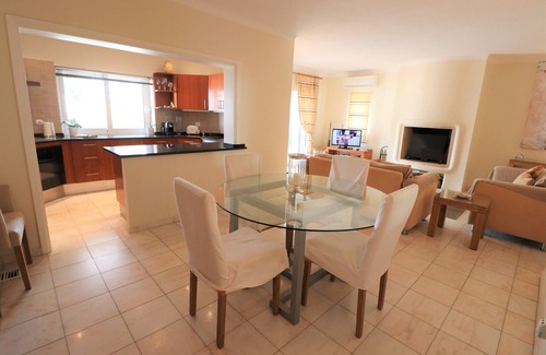 Vale do Lobo Appartement | Spacieux appartement de 2 chambres avec piscine, à côté de Vale Lobo Tennis