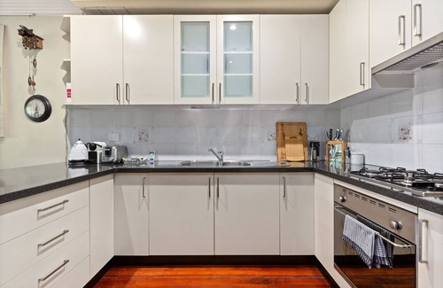Alexandria Maison | Spacious 2-Bed Townhouse with Garage & Patio