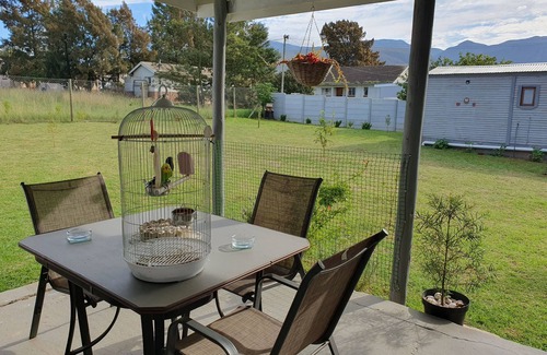 Riviersonderend Appartement | Spacious 2-bedroom apartment in Riviersonderend
