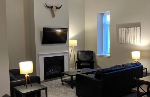 Ellicottville Appartement | Spacious 2-bedroom, 2-bathroom Industrial Style Loft Apartment. Village locale!