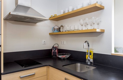 La Vila Olimpica del Poblenou Appartement | Appartement spacieux de 2 chambres à coucher avec balcon près de la plage