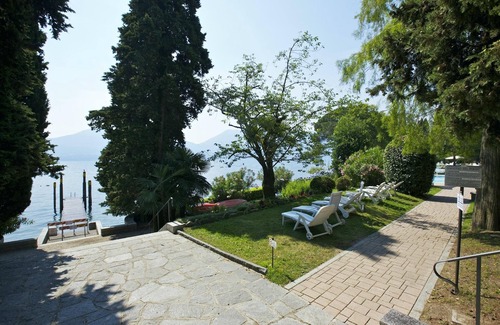 Gonte Appartement | Spacieux appartement de 2 chambres avec deux balcons, piscine et accès au lac