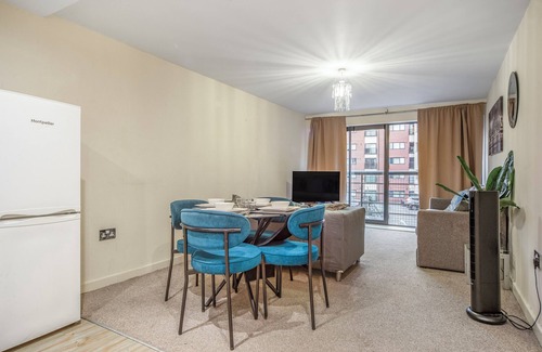 Bordesley Appartement | Spacious 2-Bedroom Flat in Birmingham – Ideal for Long-Term Stays