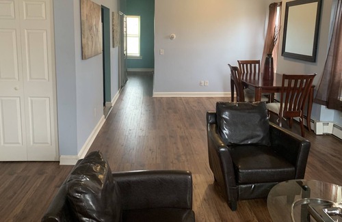 South Green Copropriété | Spacious 2 BR condo unit w/9' Ceilings, Located-2min from Downtown Hartford!