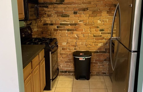 South Green Copropriété | Spacious 2 BR condo unit w/9' Ceilings, Located-2min from Downtown Hartford!