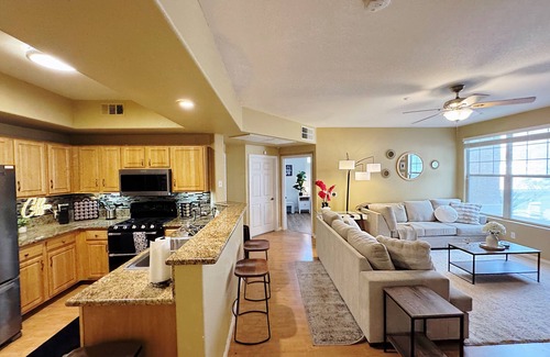 North Las Vegas Copropriété | Spacious 2bd/2ba Condo With Pool and Fitness Center