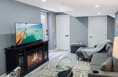 Halton Regional Municipality Appartement | Spacious 2Bd family suite with full kitchen. Centrally located.