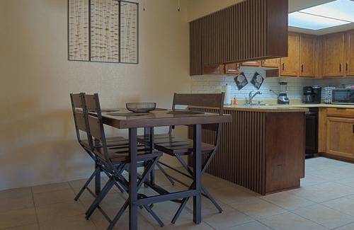 Maryvale Village Maison | Spacious 2bed-2bath Glendale retreat private pool 1 car garage central location.