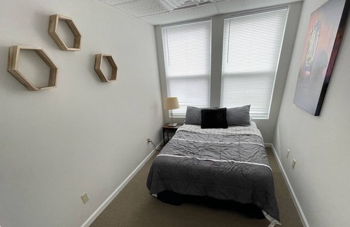 Huntington Maison | Spacious 2BR-1 Block from downtown