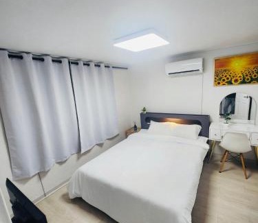 Gwanghui-dong Villa | Spacious 2BR by DDP Station Perfect for Families & Friends Walk to Seoul Attractions
