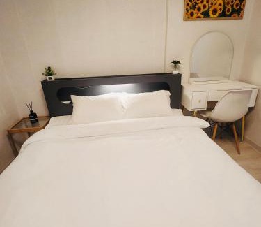 Gwanghui-dong Villa | Spacious 2BR by DDP Station Perfect for Families & Friends Walk to Seoul Attractions