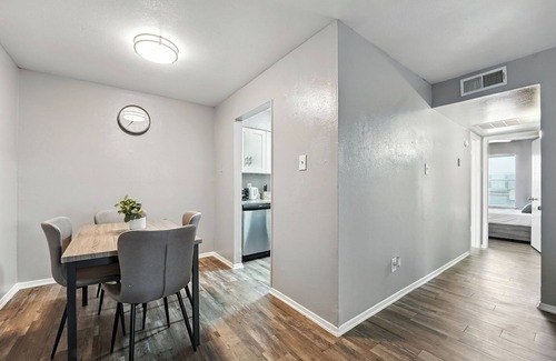 Southridge Appartement | Spacious 2BR Furnished Apartment I Pool