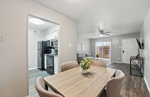 Southridge Appartement | Spacious 2BR Furnished Apartment I Pool