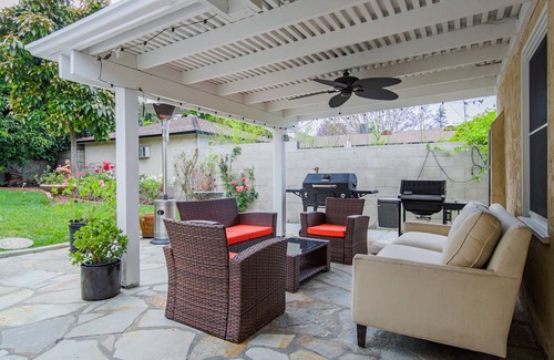 Westchester Maison | Spacious 2BR House near LAX/beach/So-fi Stadium/forum