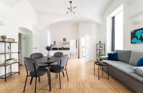 Weißgerber Appartement | Spacious 2BR Near Attractions by HM