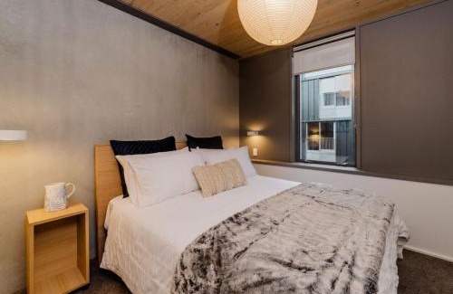 Te Aro Appartement | Spacious 2BR Oasis in Central Wellington w Terrace