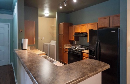 Arcadia Appartement | Spacious 2BR Retreat | King Beds | Pool & 24/7 Gym