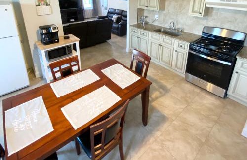 Gloucester Appartement | Spacious 2nd floor Suite