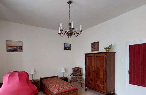 Erzsebetvaros Appartement | Spacious 3 BDR apartment in the city center, 110 sqm, A/C, elevator, balcony