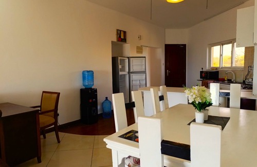 Bamburi Appartement | Spacious 3-bdrm Beachfront Apt in Shanzu,Mombasa with a Jaccuzzi, Bar&restaurant