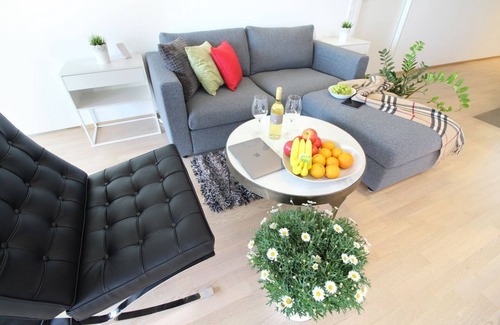 Gallus Appartement | Spacious 3-bedroom apartment with WiFi, AC in enjoyable Frankfurt am Main