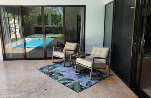 Baru Maison | Spacious 3 bed, 3 bath home with breathtaking Mountain and Valley views.