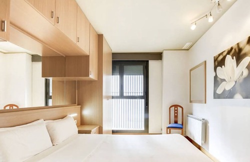 Diagonal Mar i el Front Maritim del Poblenou Appartement | Spacious 3-bed apartment with balcony and pool access